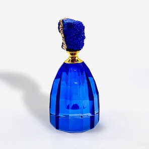 Karun Home değerli taş detaylı  cam parfüm şişesi.