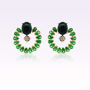 Colour's o the Karun Safir, Savorite ve Pırlantalı pembe altın küpe